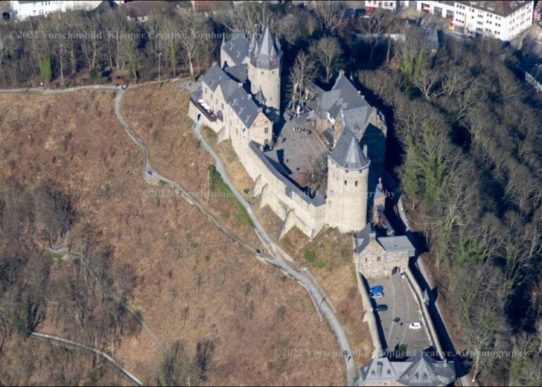 Burganlage der Veste an der Fritz-Thomee-Straße in Altena im Bundesland Nordrhein-Westfalen