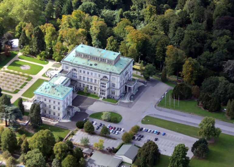 Luftbild der Krupp Villa-Hügel in Essen