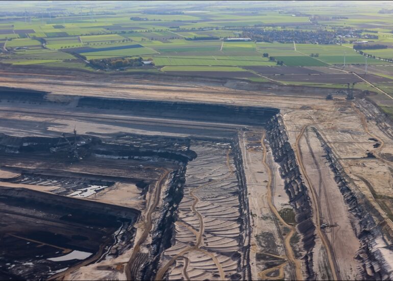 luftbilder jülich,luftbilder https://luftbildfotografie-nrw.de/wp-content/uploads/2022/12/Luftbild-Niederzier-Tagebau-Hambach-8272.jpg