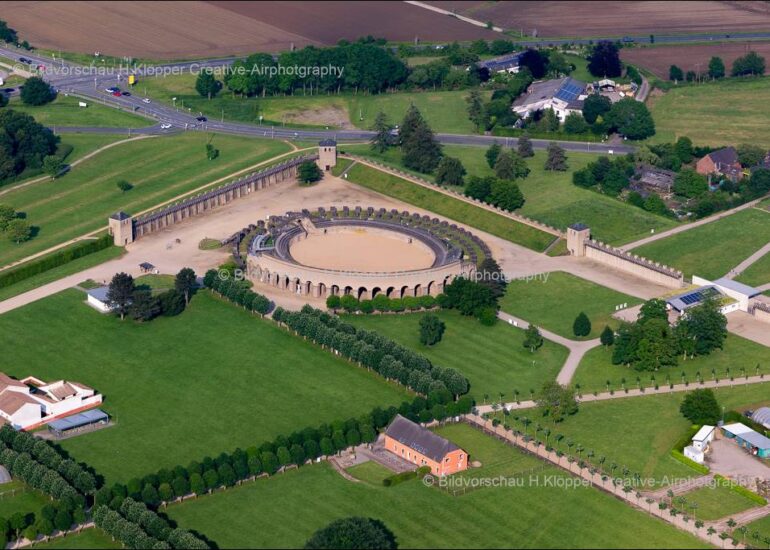 Luftbilder-Xanten Stadt am Niederrhein, LVR-Römerpark, Rhein, Dom, Stadt, Kultur, Freizeit, Archäologie und die Xantener Südsee Luftbildfotografie