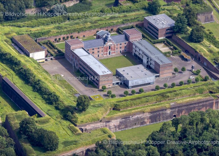 luftbilder jülich,luftbilder https://luftbildfotografie-nrw.de/wp-content/uploads/2022/12/Luftbild-Niederzier-Tagebau-Hambach-8272.jpg