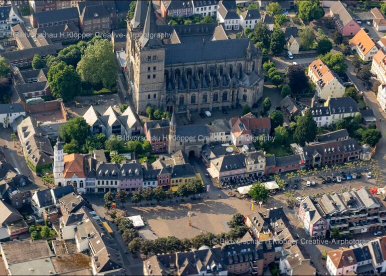 Luftbild Kathedrale Sankt Viktor in Xanten im Bundesland Nordrhein-Westfalen, Deutschland