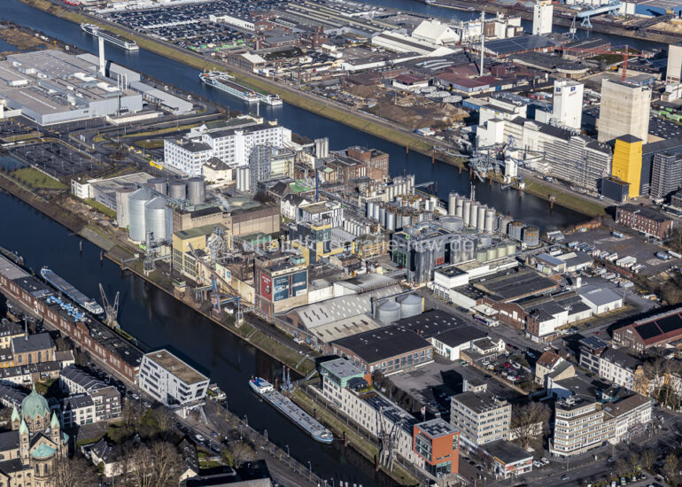 Luftaufnahme Containerterminal im Containerhafen des Binnenhafen in Neuss im Bundesland Nordrhein-Westfalen, Deutschland