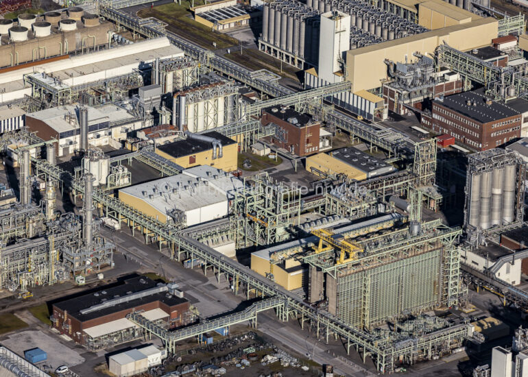 Luftbilder dormagen,luftbilder,luftbildfotografie https://luftbildfotografie-nrw.de/wp-content/uploads/2024/09/Luftbild-Technische-Anlagen-im-Industriegebiet-Chempark-Dormagen-439A2795_prot.jpg