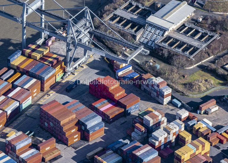 Luftbildfotografie Containerterminal im Containerhafen des Binnenhafen des Rhein