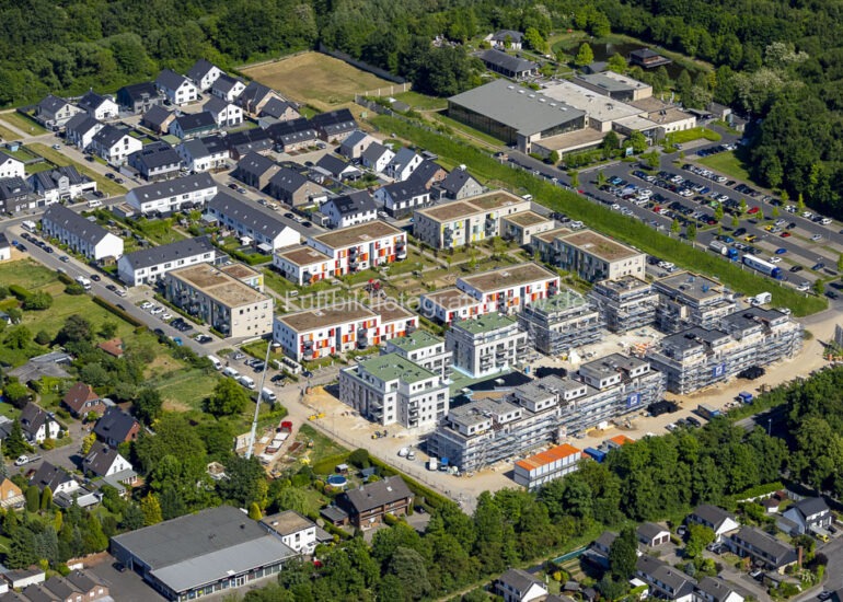 luftbilder Bedburg,Luftbilder https://luftbildfotografie-nrw.de/wp-content/uploads/2022/12/Luftbild-Bedburg-50181-Schloss-Bedburg-Graf-Salm-Strasse-8534-1.jpg