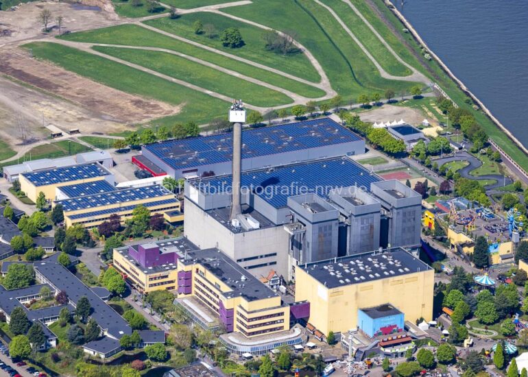 Gelände des Wunderland Kalkar auf dem ehemaligen AKW - KKW - Gelände Kalkar im Bundesland Nordrhein-Westfalen