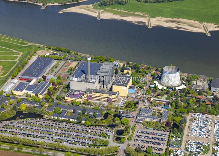 Gelände des Wunderland Kalkar auf dem ehemaligen AKW - KKW - Gelände Kalkar im Bundesland Nordrhein-Westfalen