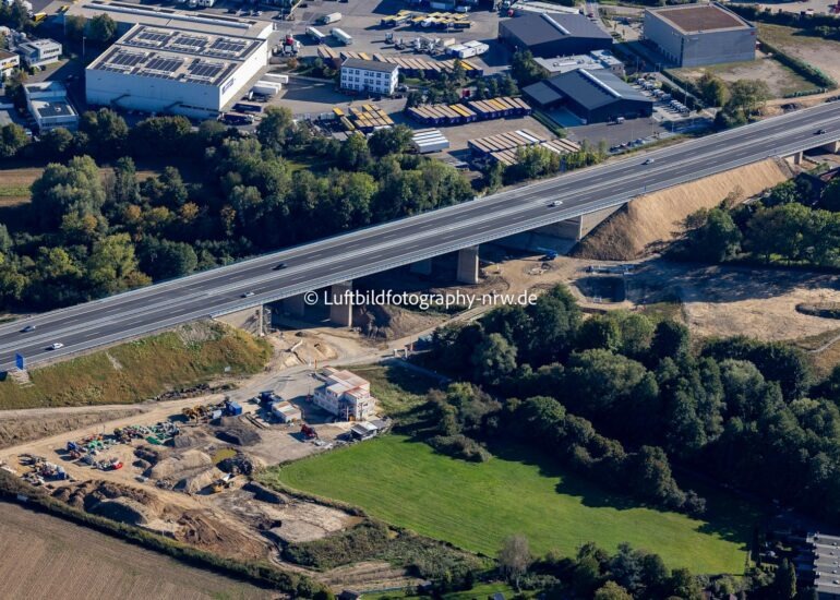 Luftbild Baustelle zum Sanierung, Erneuerung und Instandsetzung des Autobahn- Brückenbauwerk 