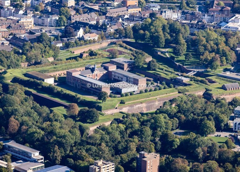 luftbilder jülich,luftbilder https://luftbildfotografie-nrw.de/wp-content/uploads/2022/12/Luftbild-Niederzier-Tagebau-Hambach-8272.jpg