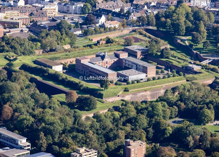 luftbilder jülich,luftbilder https://luftbildfotografie-nrw.de/wp-content/uploads/2022/12/Luftbild-Niederzier-Tagebau-Hambach-8272.jpg