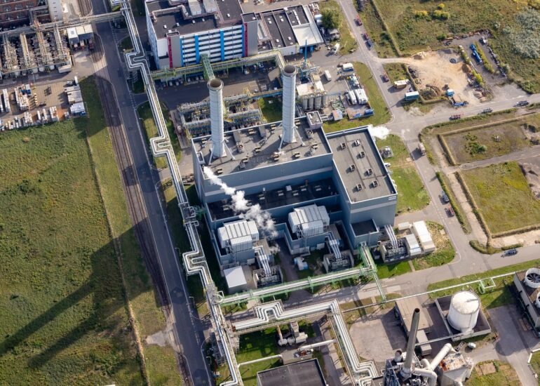 Luftbild Stromkraftwerk mit Stromerzeugungsanlagen 