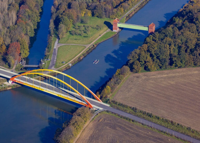 Luftaufnahme Fluß- Delta und Strom- Mündung 