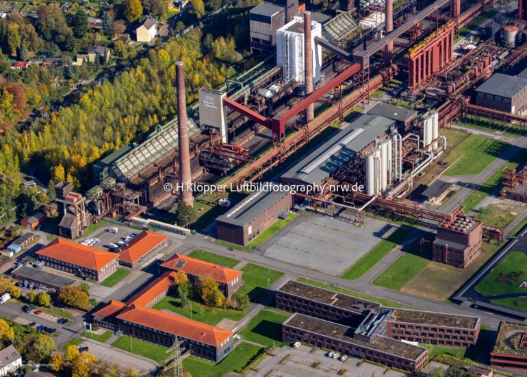 luftbilder essen,luftbilder https://luftbildfotografie-nrw.de/wp-content/uploads/2022/03/Essen_Villa-Huegel-2019.09_14.jpg