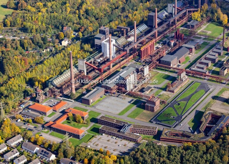 luftbilder essen,luftbilder https://luftbildfotografie-nrw.de/wp-content/uploads/2022/03/Essen_Villa-Huegel-2019.09_14.jpg