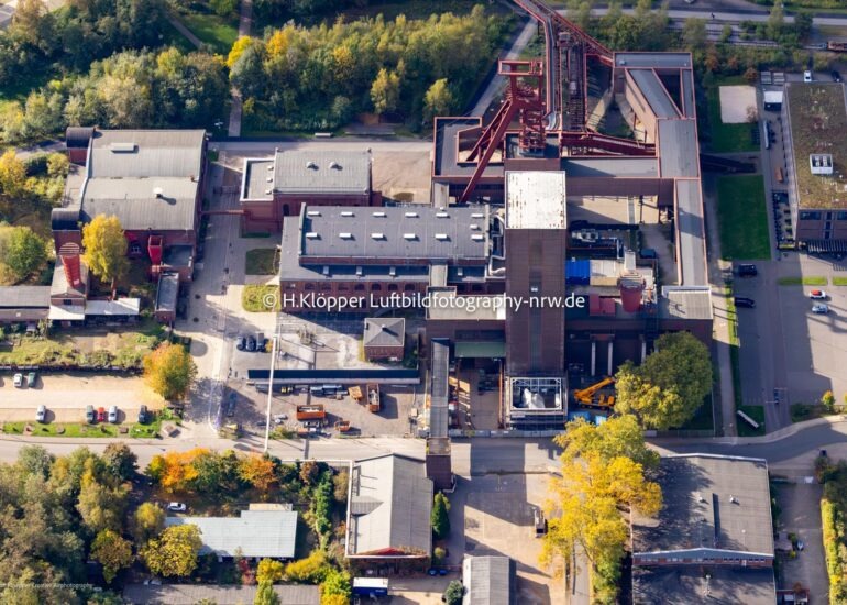 luftbilder essen,luftbilder https://luftbildfotografie-nrw.de/wp-content/uploads/2022/03/Essen_Villa-Huegel-2019.09_14.jpg