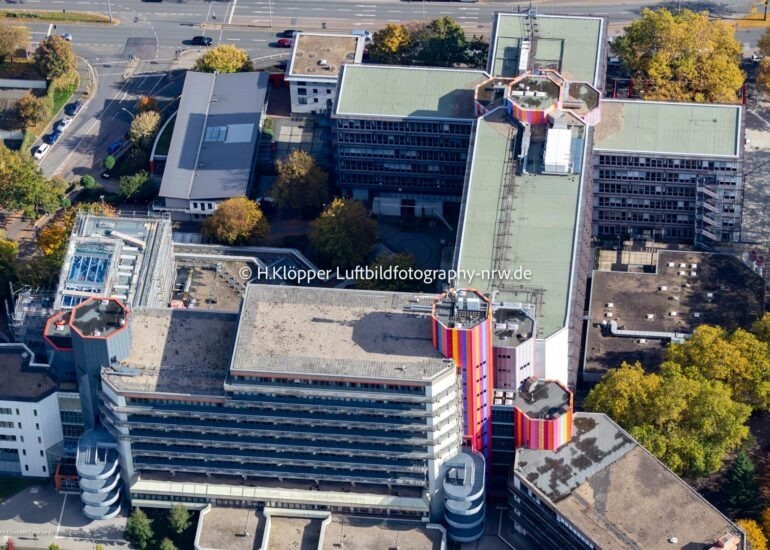 luftbilder essen,luftbilder https://luftbildfotografie-nrw.de/wp-content/uploads/2022/03/Essen_Villa-Huegel-2019.09_14.jpg