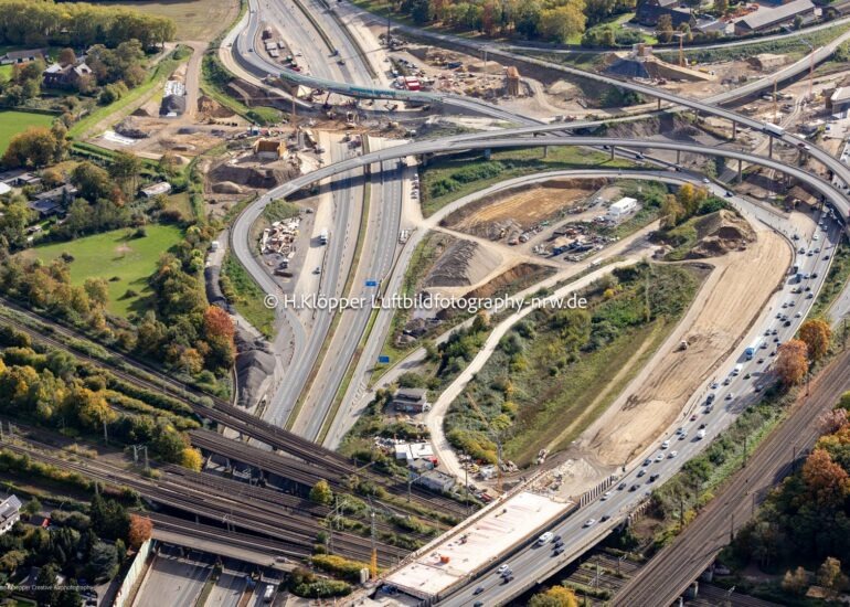 Luftbild Umbau und Sanierung Autobahnkreuz Kaiserberg in Duisburg im Bundesland Nordrhein-Westfalen