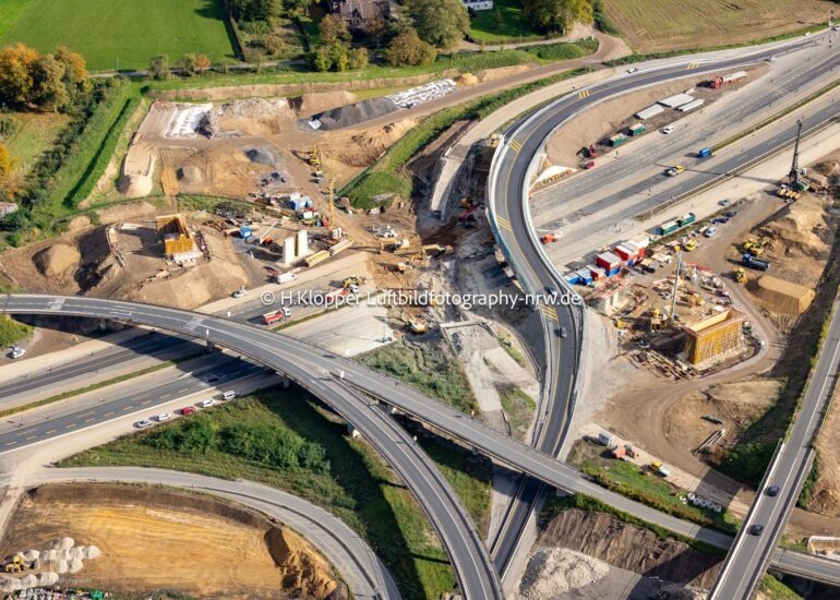 Luftbild Umbau und Sanierung Autobahnkreuz Kaiserberg in Duisburg im Bundesland Nordrhein-Westfalen