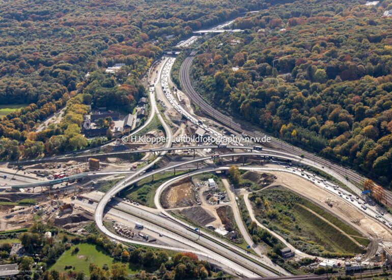 Luftbild Umbau und Sanierung Autobahnkreuz Kaiserberg in Duisburg im Bundesland Nordrhein-Westfalen