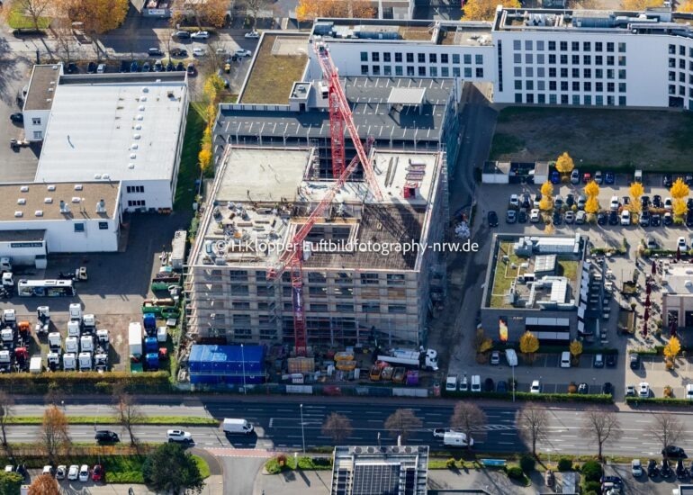 Luftbild Neubau eines Büro- und Geschäftshauses 
