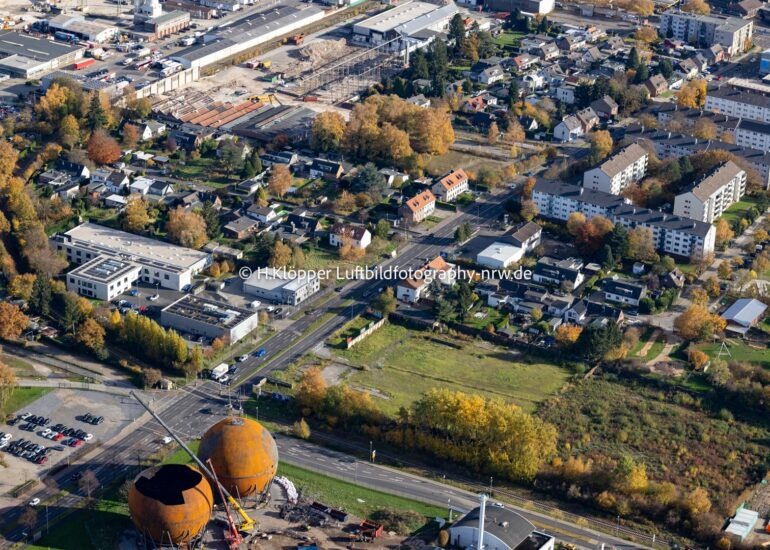 Luftbildfotografie Mischbebauung der Wohngebiets- und Gewerbeansiedlung an der Straße Prager Ring in Aachen im Bundesland Nordrhein-Westfalen, Deutschland