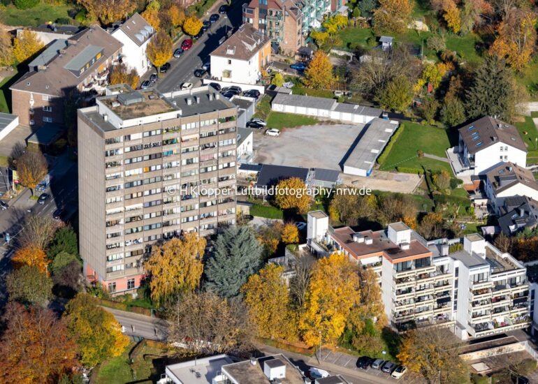 Hochhaus- Gebäude im Wohngebiet an der Birkenweg, Bogenstraße in Aachen