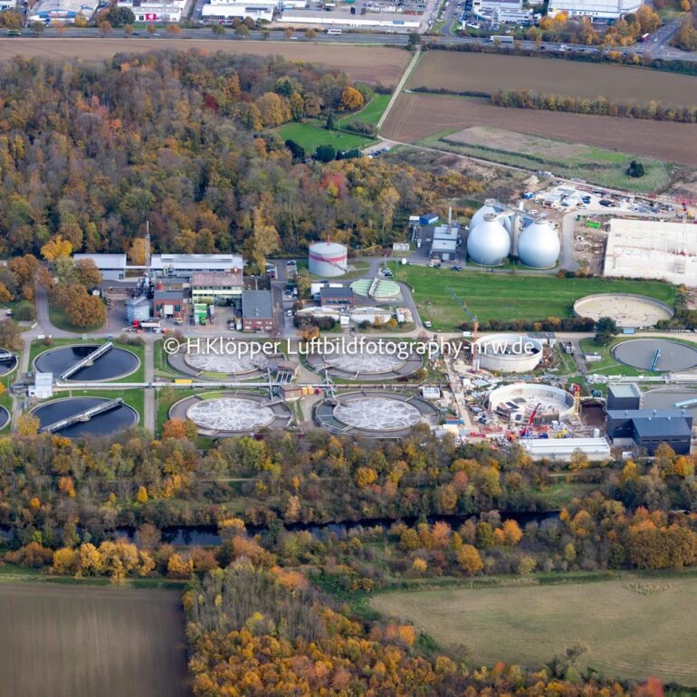 Luftbilder https://luftbildfotografie-nrw.de/wp-content/uploads/2026/01/Luftbilder-Dueren-Niederzier-Eifel-Rur-Klaeranlage-7142-2.jpg