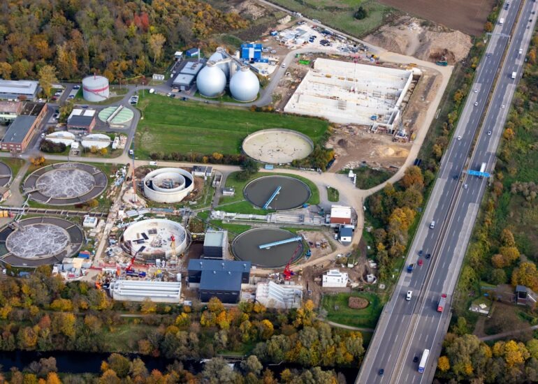 Luftbildfotografie https://luftbildfotografie-nrw.de/wp-content/uploads/2020/11/Essen_Villa-Huegel-2019.09_14-e1758484336911.jpg