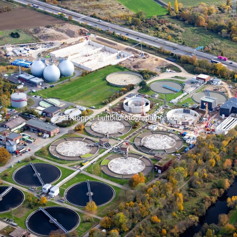 Luftbilder https://luftbildfotografie-nrw.de/wp-content/uploads/2026/01/Luftbilder-Dueren-Niederzier-Eifel-Rur-Klaeranlage-7142-2.jpg