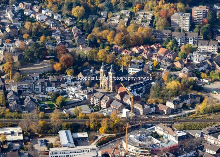 Luftbild Kirchengebäude 