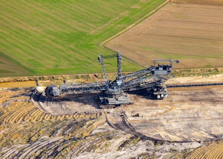 Luftbildfotografie https://luftbildfotografie-nrw.de/wp-content/uploads/2020/11/Essen_Villa-Huegel-2019.09_14-e1758484336911.jpg