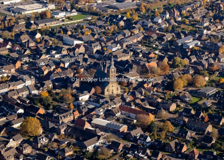 Luftbild,Kerken https://luftbildfotografie-nrw.de/wp-content/uploads/2025/09/Luftbild-Kerken-Aldekerk-4892-1.jpg