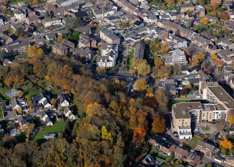 Luftbildfotografie https://luftbildfotografie-nrw.de/wp-content/uploads/2020/11/Essen_Villa-Huegel-2019.09_14-e1758484336911.jpg