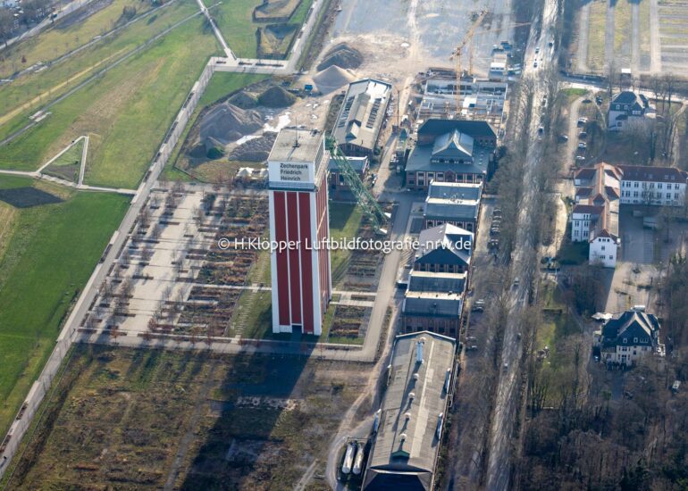 Luftbildfotografie Baustelle zum Neubau eines Seniorenzentrums 