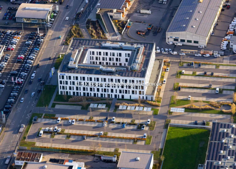 Luftbild Unternehmens-Verwaltungsgebäude der ENNI-Gruppe auf dem Gelände der alten Schreinerei Cleve auf dem Jostenhof-Areal Am Jostenhof in Moers