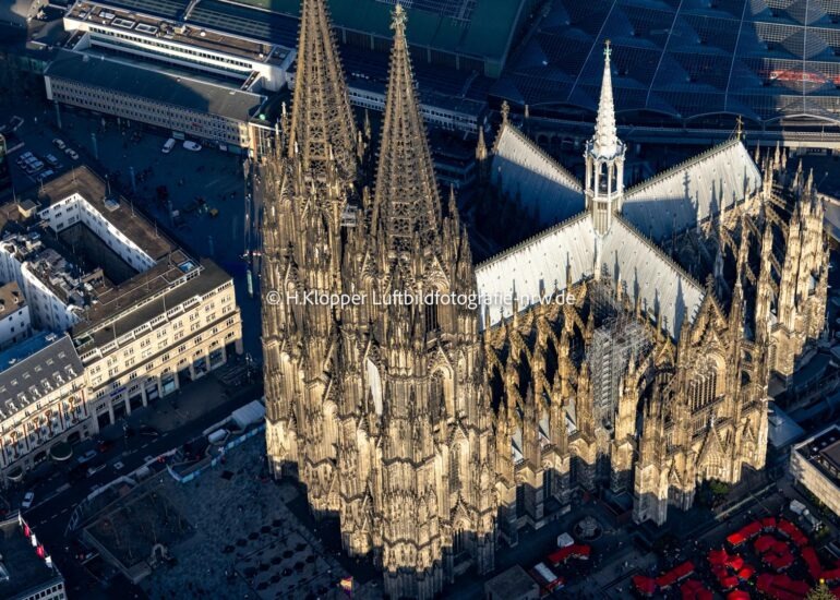 luftbilder,Köln https://luftbildfotografie-nrw.de/wp-content/uploads/2025/04/Luftbilder-Koeln-6863.jpg