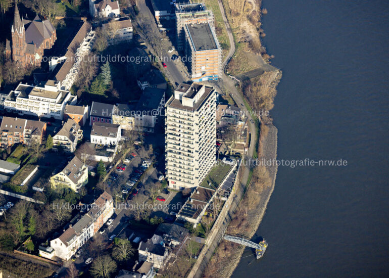 Luftbild Hochhaus- Hotel Rheingarten im Ortsteil Homberg in Duisburg im Bundesland Nordrhein-Westfalen, Deutschland