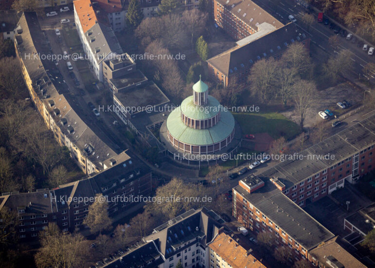 Luftbildfotografie Luftbild Kirchengebäude 