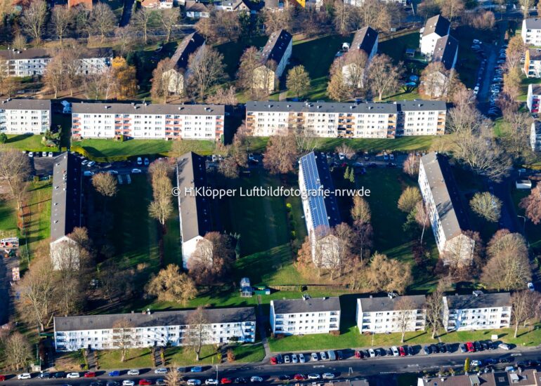 Luftbildfotografie Mehrfamilienhaus- Wohngebiet in Form einer Reihenhaussiedlung an der Händelstraße in Mönchengladbach im Bundesland Nordrhein-Westfalen, Deutschland