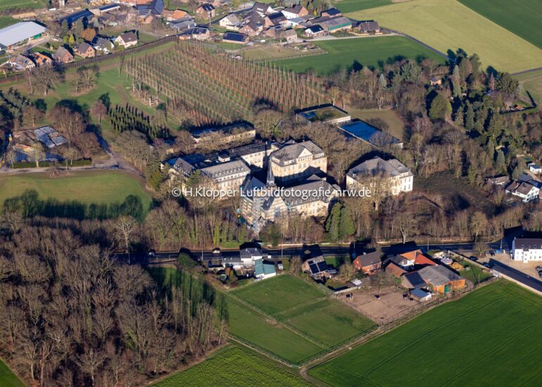 schwalmtal,luftbilder https://luftbildfotografie-nrw.de/wp-content/uploads/2023/08/Luftbild-Steakhaus-Restaurant-Muehlrather-Muehle-Schwalmtal-439A4616-1.jpg
