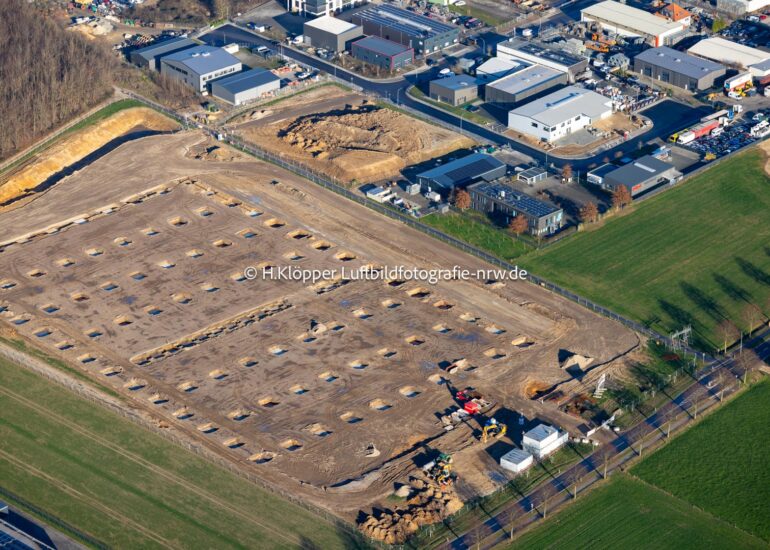 Luftbild Baustelle zum Neubau eines Gebäudekomplexes auf dem Gelände des Logistikzentrums an der Straße Mackenstein in Viersen im Bundesland Nordrhein-Westfalen, Deutschland
