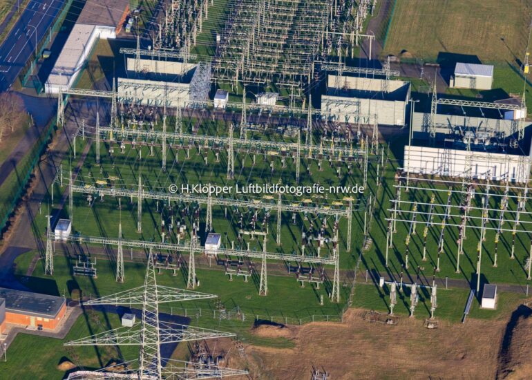 viersen,luftbilder https://luftbildfotografie-nrw.de/wp-content/uploads/2022/11/Luftbild-Industriegebiet-Mackenstein-Viersen-Duelken-Textilstrasse-Chemiestr.-.jpg