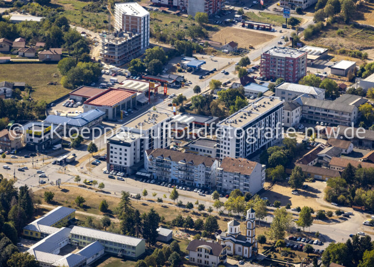 Luftbild Mischbebauung der Wohngebiets- und Gewerbeansiedlung an der Straße Knjaza Milosa in Banja Luka in Republika Srpska, Bosnien und Herzegowina