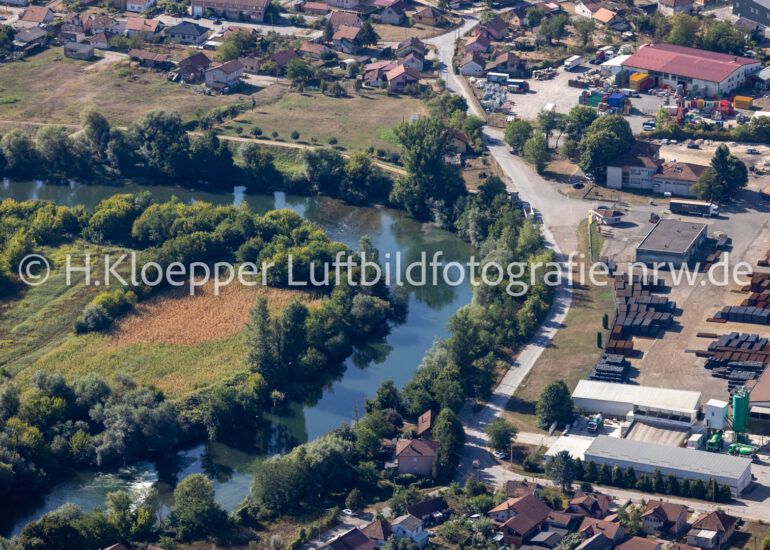 Luftbild Uferbereiche am Flußverlauf 