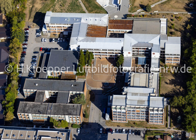 Luftbild Campus- Gebäude der Universität 