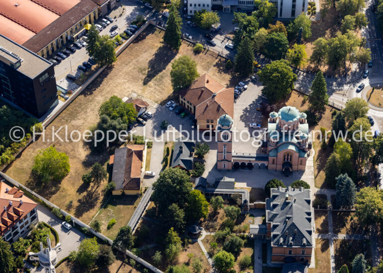 Luftbild Kirchengebäude 