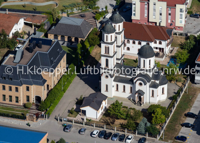 Luftbild Kirchengebäude 