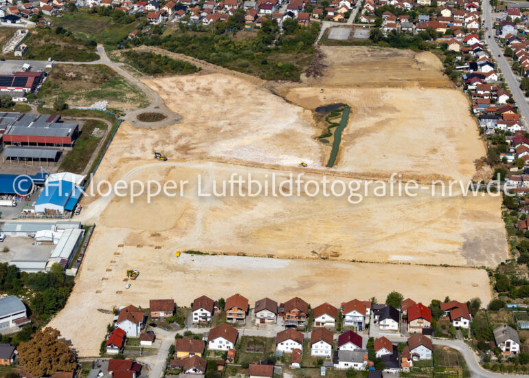 Entwicklungsgebiet und Bauland- Brache an der Straße Milana Vrhovca in Prijedor in Republika Srpska, Bosnien und Herzegowina
